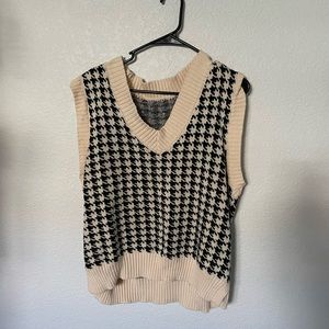 Houndstooth Sweater Vest
